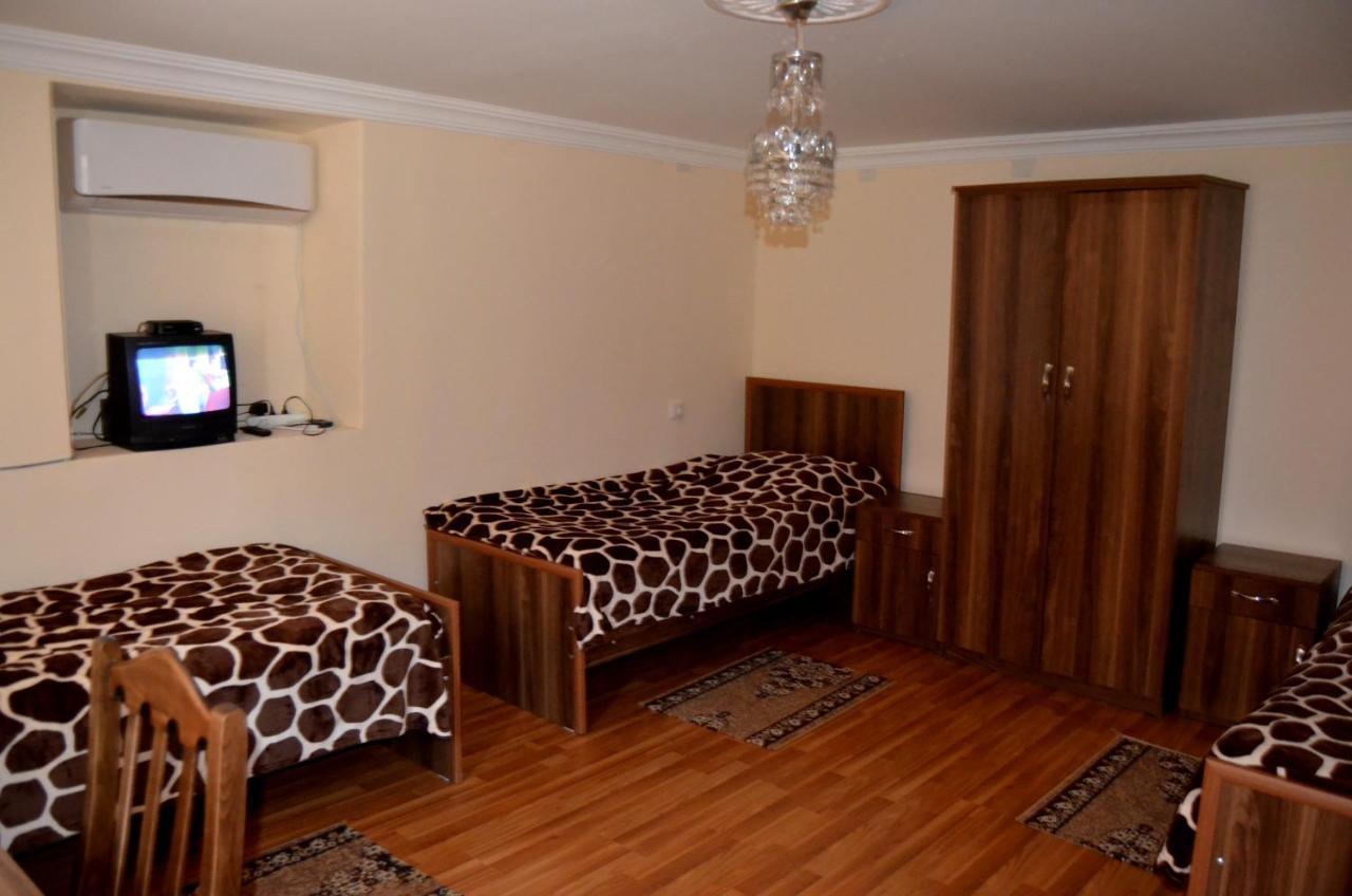 Nunu'S Guesthouse Tsqaltubo Exterior photo